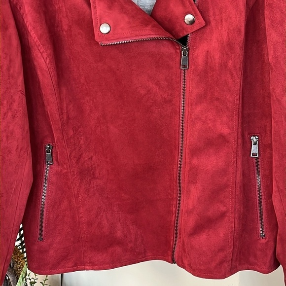 Brand New Bagatelle Cherry Red Draped Zippered Faux Suede Moto Jacket - Picture 13 of 16